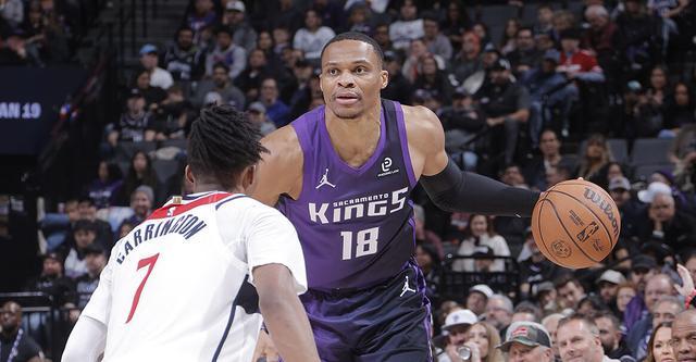 世界杯官网-威少26+6小萨复出13+6+5 国王主场轻取奇才