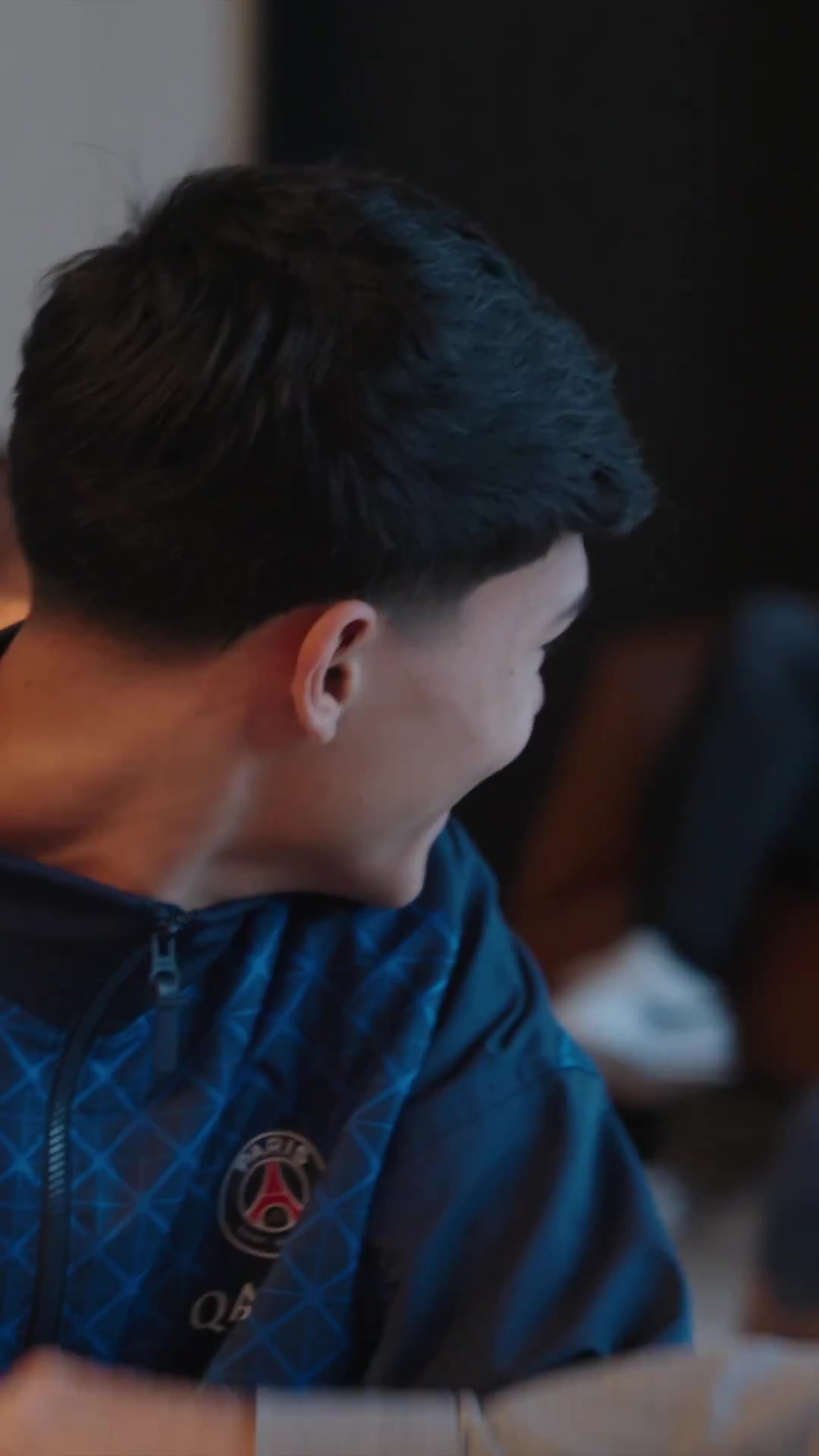 世界杯官网-恩里克欢迎德罗加盟巴黎，并调侃：你得达成50球50助